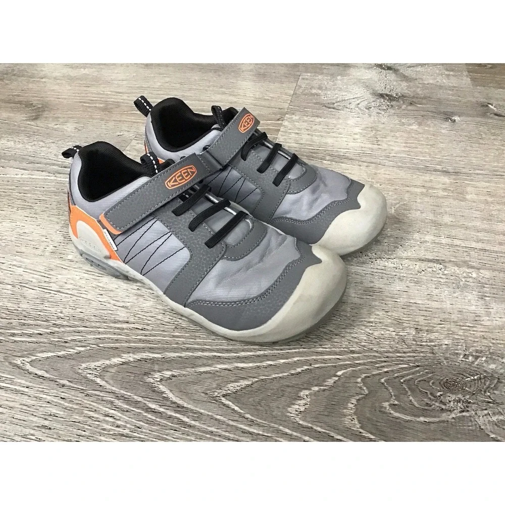 KEEN Knotch Peak Kids Size 4 Lightweight Durable Sneakers #1025959 Gray